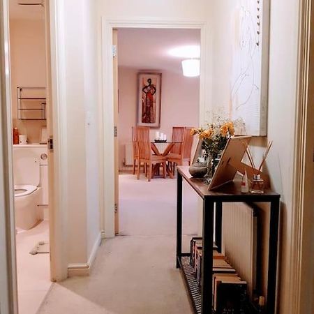 Central Spacious And Secure With A Double Bed Edgware Eksteriør billede