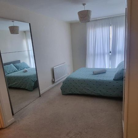 Central Spacious And Secure With A Double Bed Edgware Eksteriør billede