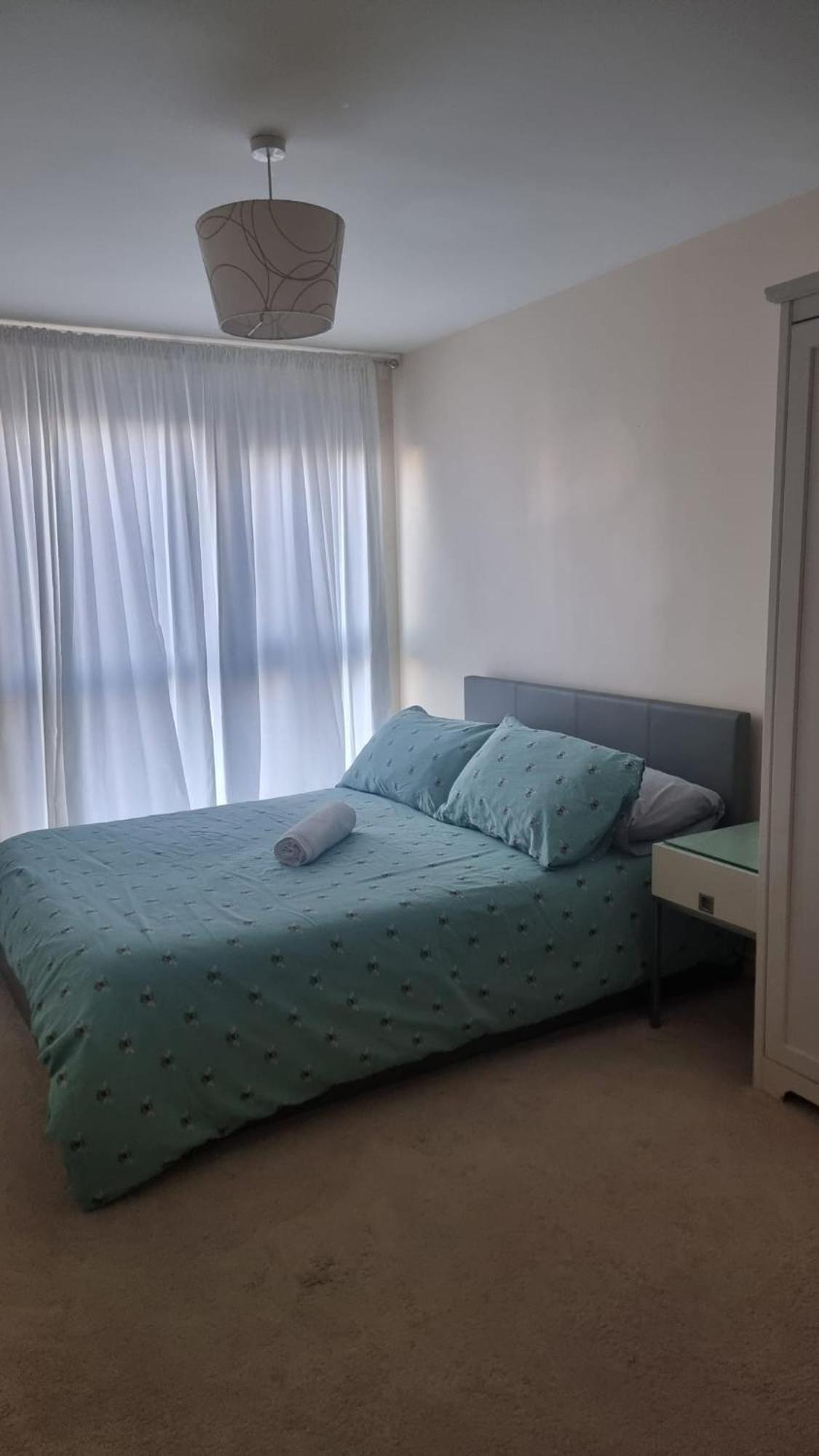 Central Spacious And Secure With A Double Bed Edgware Eksteriør billede